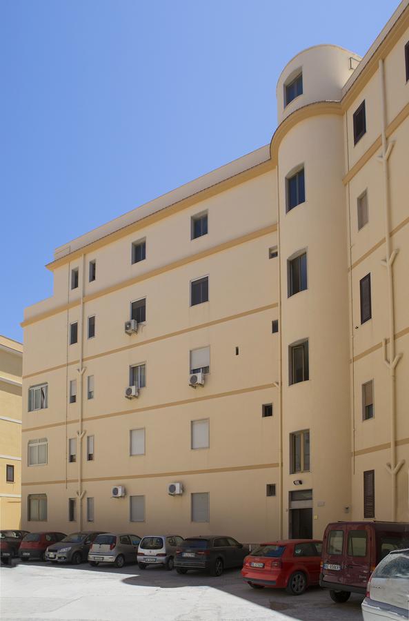 B&B Piazza Vittorio Трапани Екстериор снимка