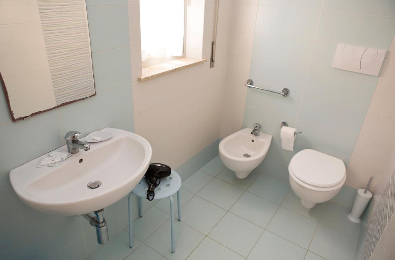 B&B Piazza Vittorio Трапани Екстериор снимка